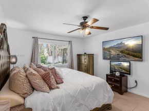 14641 Poplar Hill Ct, Davie FL 33325