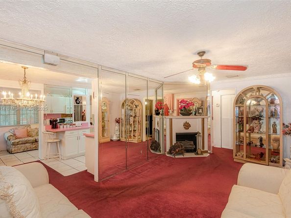 1083 NW 74th St, Miami FL 33150