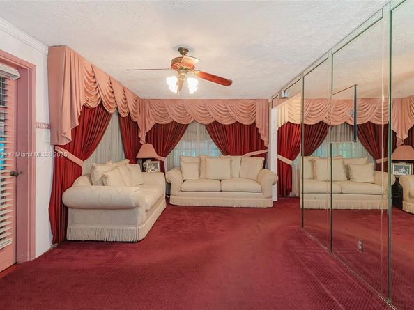 1083 NW 74th St, Miami FL 33150