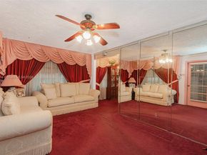 1083 NW 74th St, Miami FL 33150
