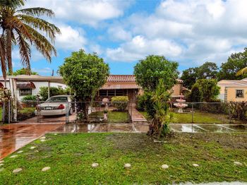 1083 NW 74th St