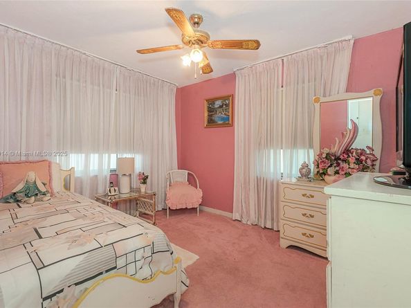 1083 NW 74th St, Miami FL 33150