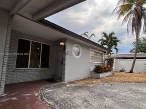221 NE 24th St, Pompano Beach FL 33064