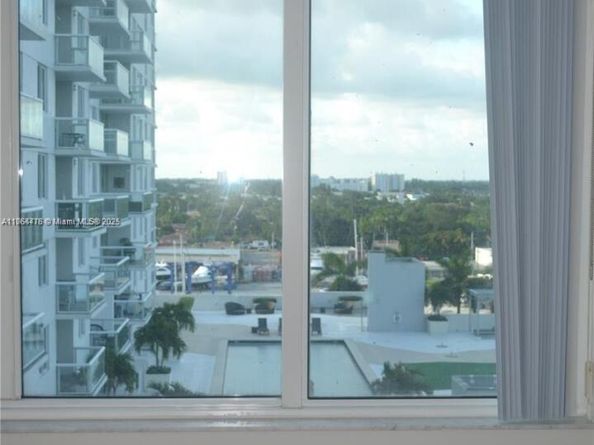 1871 NW S River Dr 1205, Miami FL 33125