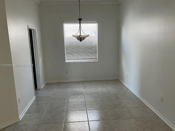 2385 SE 7th Pl, Homestead FL 33033