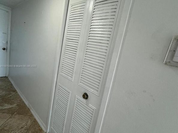 3660 NE 166th St 609, North Miami Beach FL 33160