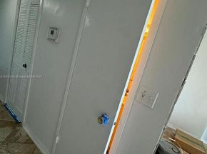 3660 NE 166th St 609, North Miami Beach FL 33160