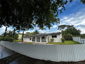 1805 NW 175th St, Miami Gardens FL 33056