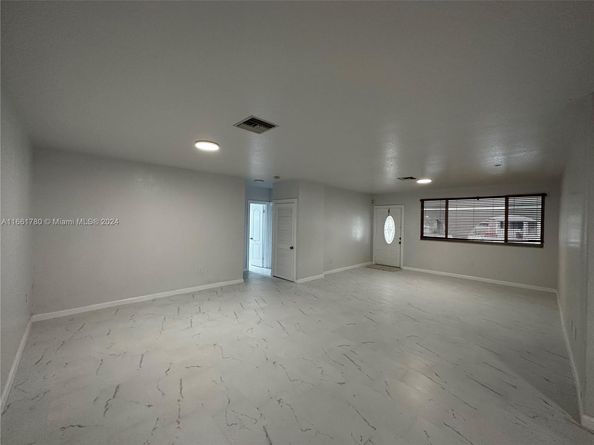 1805 NW 175th St, Miami Gardens FL 33056