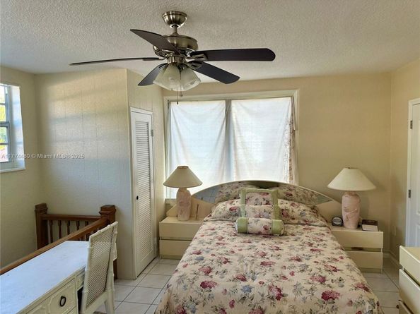 870 NW 14th Ct, Miami FL 33125