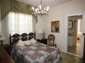 870 NW 14th Ct, Miami FL 33125