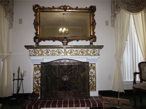 870 NW 14th Ct, Miami FL 33125