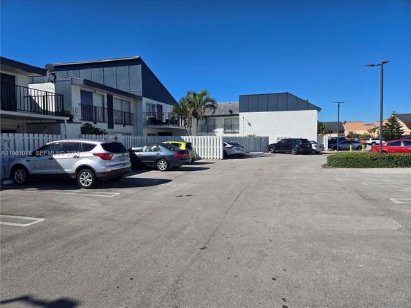 15454 SW 85th Ln 135, Miami FL 33193