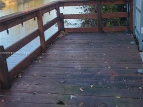 5861 NW 201st Ln, Hialeah FL 33015