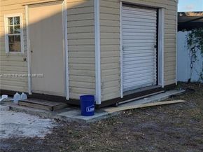 5861 NW 201st Ln, Hialeah FL 33015