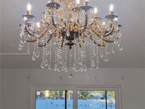 5861 NW 201st Ln, Hialeah FL 33015