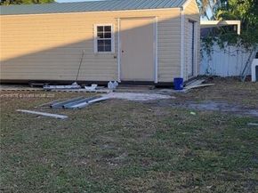 5861 NW 201st Ln, Hialeah FL 33015