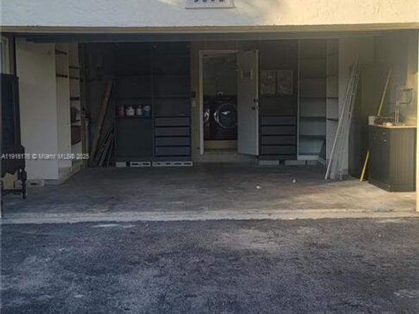 5861 NW 201st Ln, Hialeah FL 33015