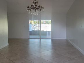 5861 NW 201st Ln, Hialeah FL 33015