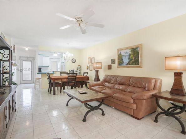 5171 W Oakland Park Blvd 311, Lauderdale Lakes FL 33313