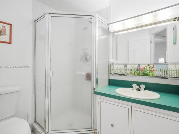 5171 W Oakland Park Blvd 311, Lauderdale Lakes FL 33313