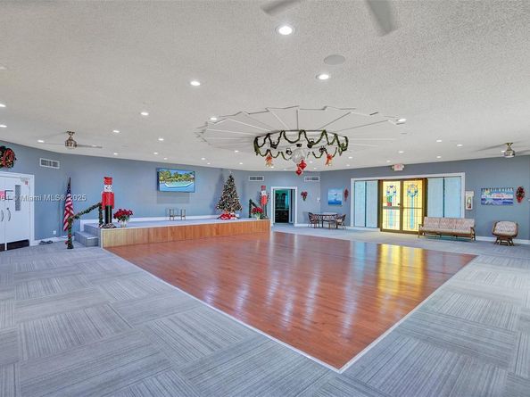 5171 W Oakland Park Blvd 311, Lauderdale Lakes FL 33313