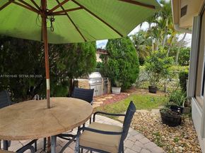 1905 Harbor View Cir, Weston FL 33327