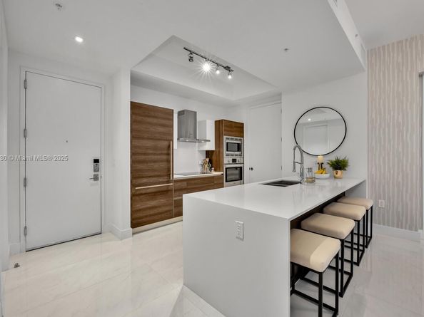 301 Altara Ave 419, Coral Gables FL 33146