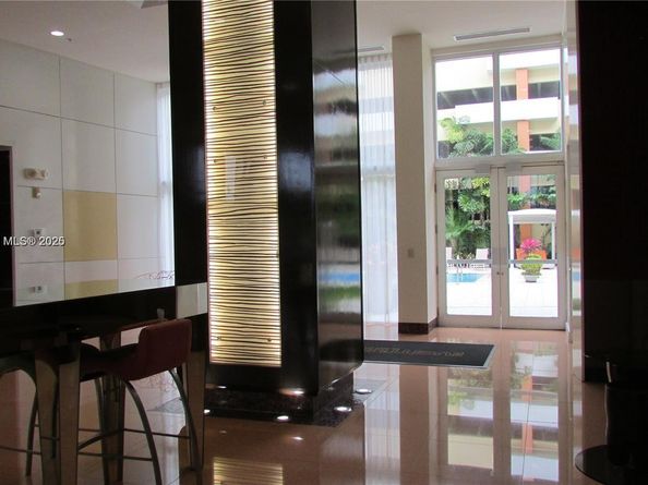 2775 NE 187Th St 205, Aventura FL 33180