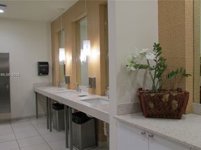 2775 NE 187Th St 205, Aventura FL 33180