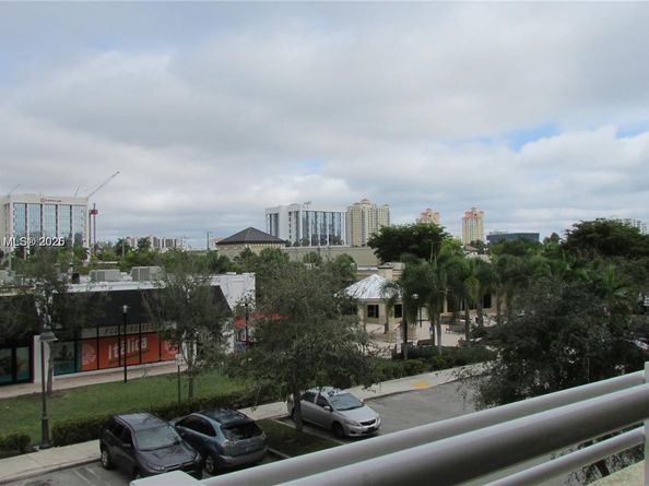 2775 NE 187Th St 205, Aventura FL 33180