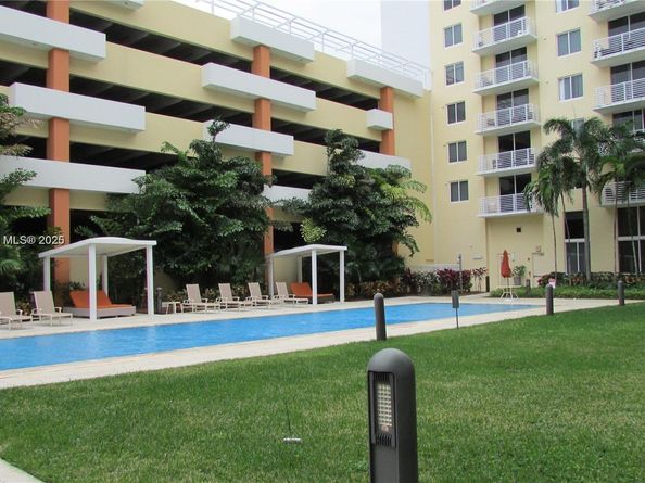2775 NE 187Th St 205, Aventura FL 33180