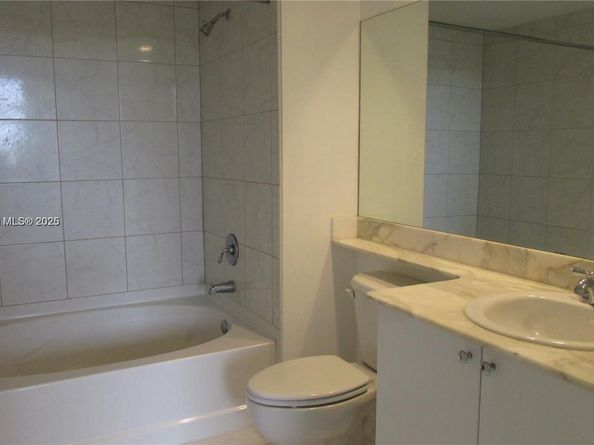 2775 NE 187Th St 205, Aventura FL 33180