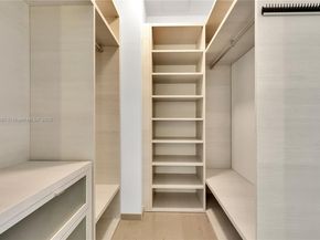 68 SE 6th St 4110, Miami FL 33131