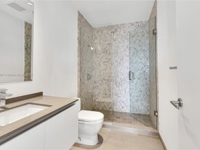 68 SE 6th St 4110, Miami FL 33131