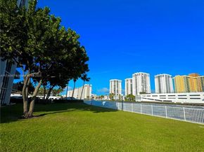 1000 Parkview Dr 202, Hallandale Beach FL 33009