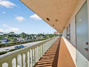 300 S Village Green Cir S 407, Palm Springs FL 33461