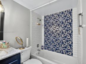 300 S Village Green Cir S 407, Palm Springs FL 33461