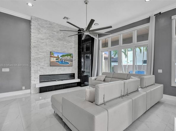 4248 SW 185th Ave, Miramar FL 33029