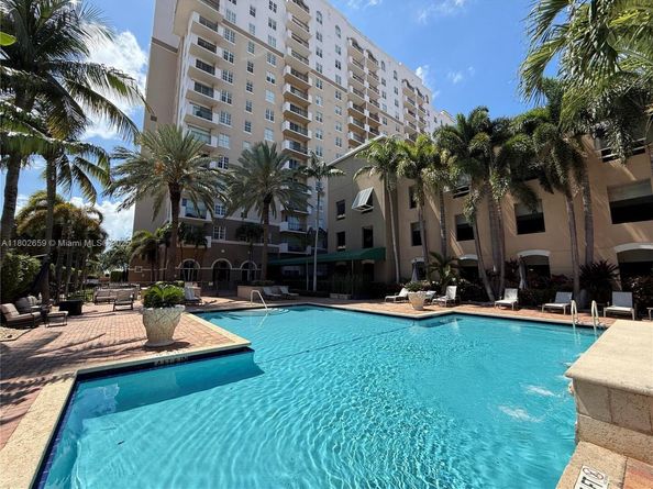 616 Clearwater Park Rd 212, West Palm Beach FL 33401