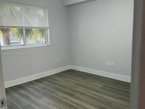11040 SW 196th St 211, Cutler Bay FL 33157