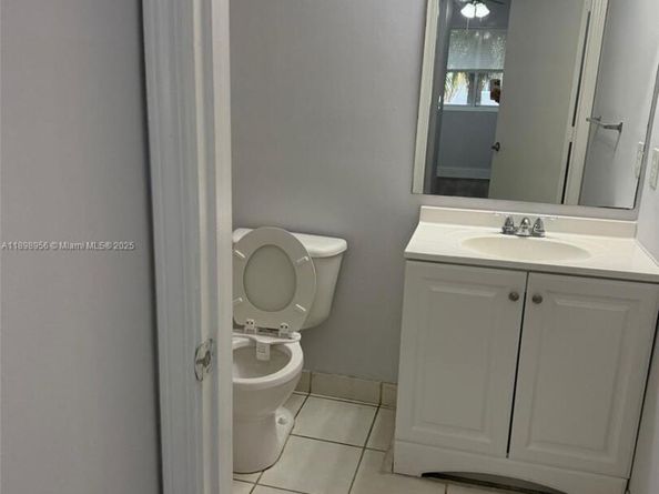 11040 SW 196th St 211, Cutler Bay FL 33157