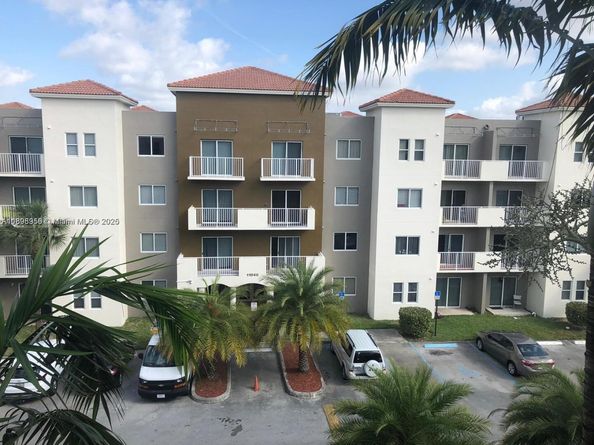 11040 SW 196th St 211, Cutler Bay FL 33157