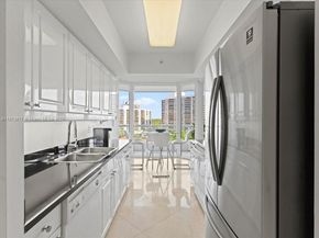 21055 Yacht Club Dr 1007, Aventura FL 33180