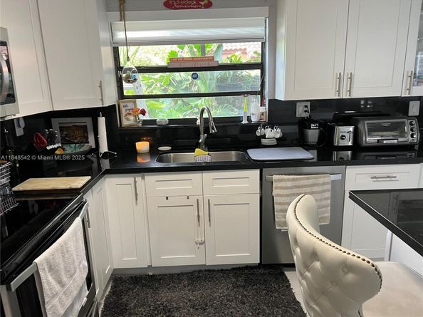 13315 SW 61st St, Miami FL 33183