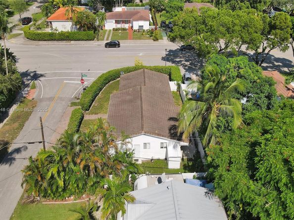10 NW 100th St, Miami Shores FL 33150