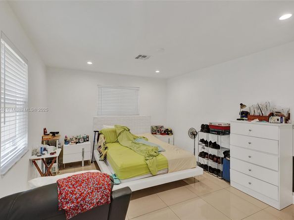 10 NW 100th St, Miami Shores FL 33150