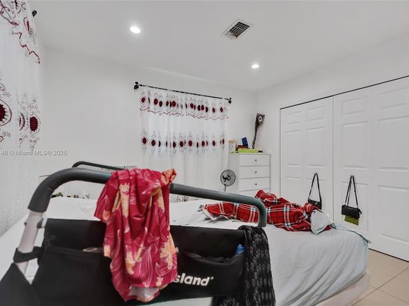10 NW 100th St, Miami Shores FL 33150