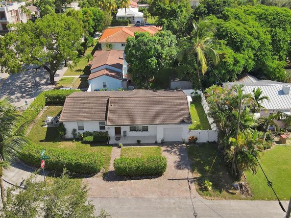 10 NW 100th St, Miami Shores FL 33150