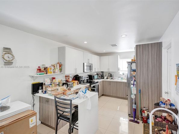 10 NW 100th St, Miami Shores FL 33150